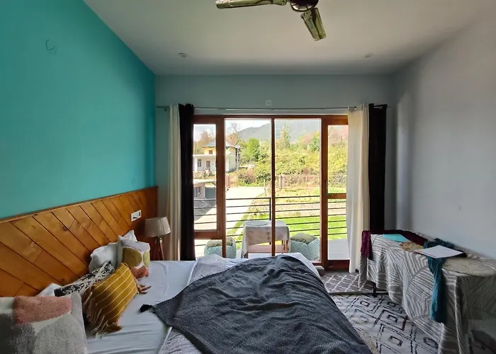Flyscape Hostel Bir 